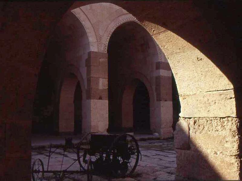 10-Sultanhani (Caravanserraglio),8 agosto 2006.jpg